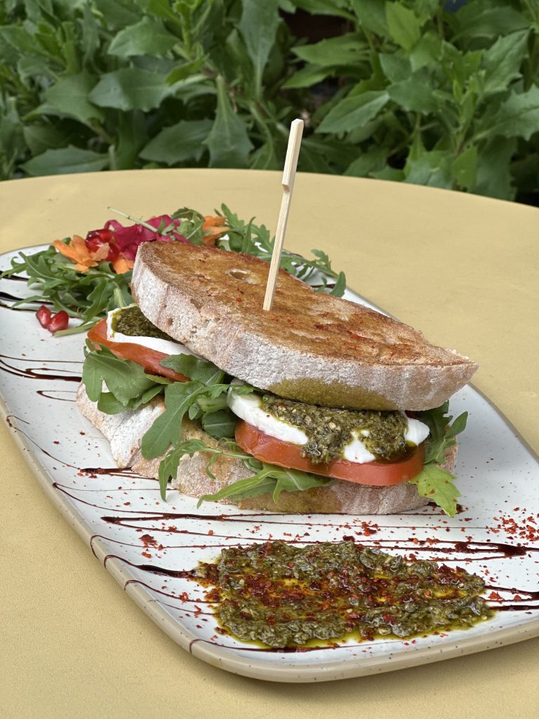 Mazzarella Pesto Club ( V )